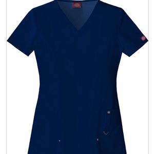 Dickies navy blue scrub set! Xtreme stretch.